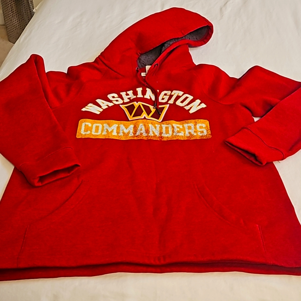 Commanders Hoodie size M